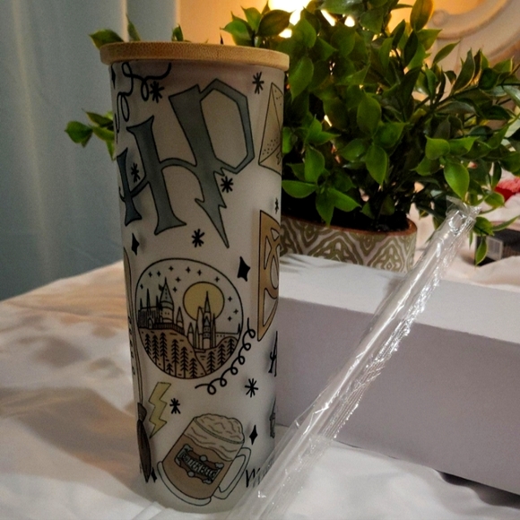 Other - Frosted 20oz Harry Potter tumbler